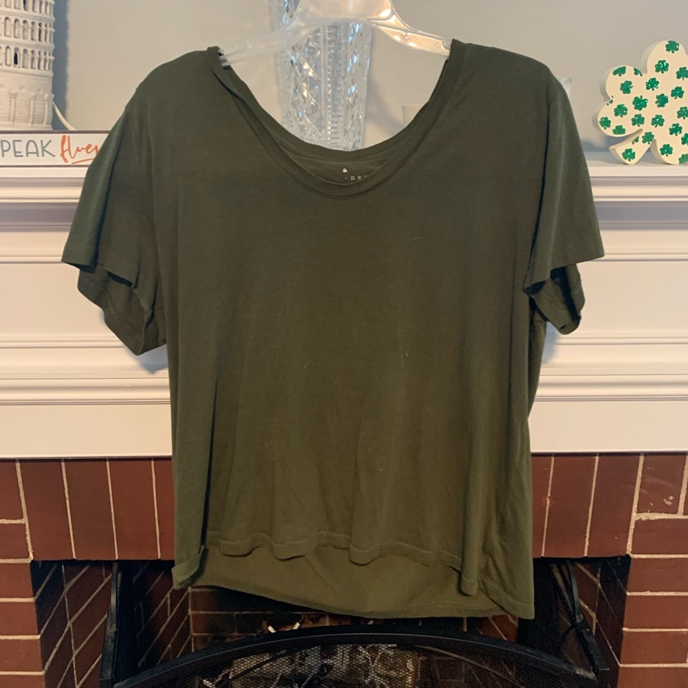 Solid color Tee